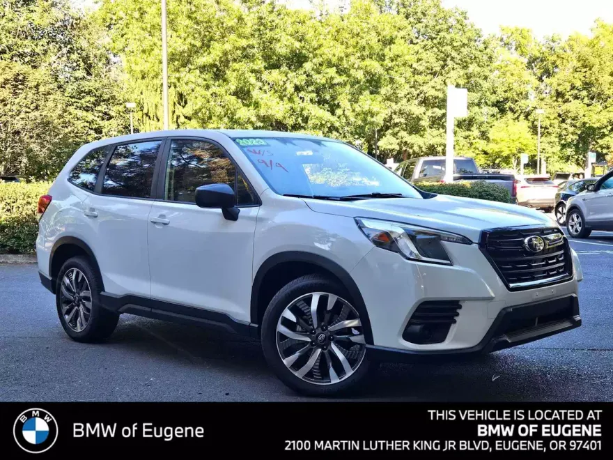 2023 Subaru Forester Base photo 1