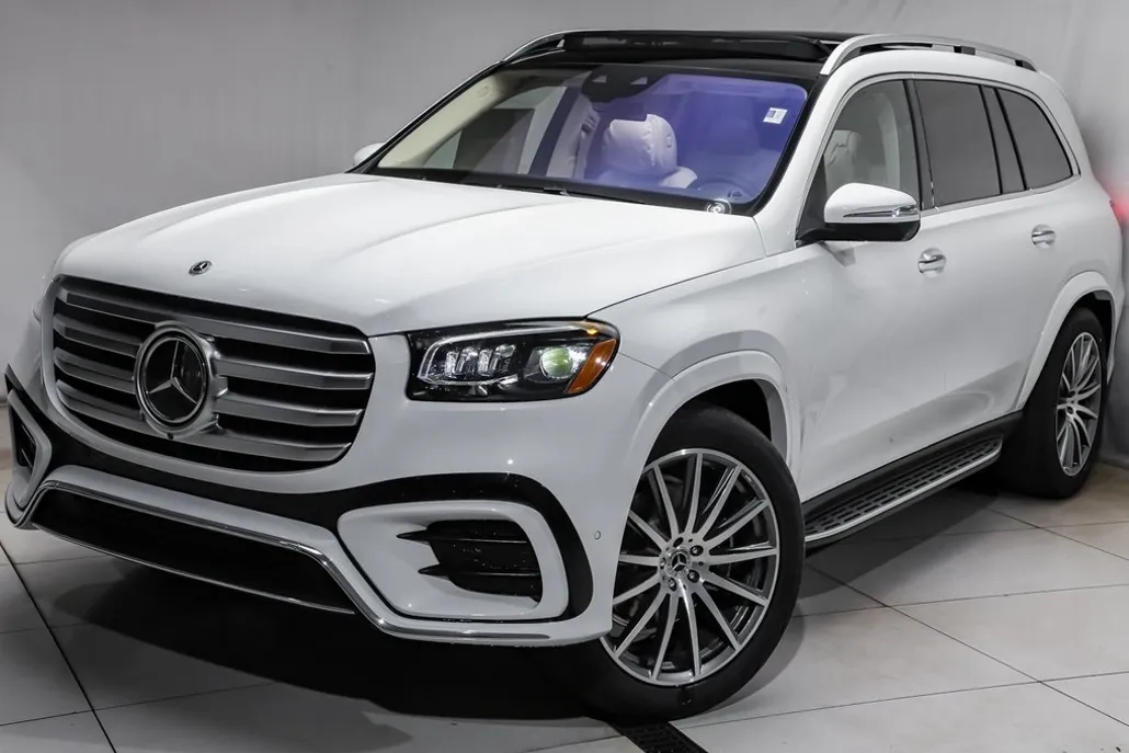 2026 Mercedes Benz GLS 580 4MATIC photo 1