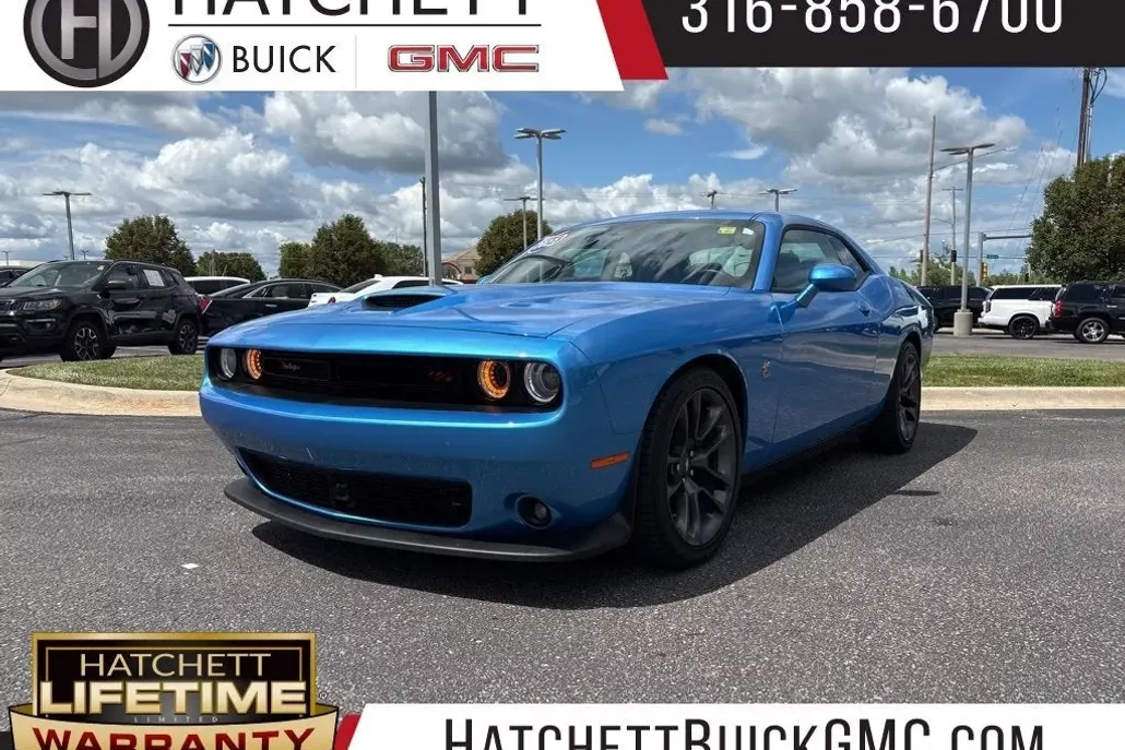 2023 Dodge Challenger R/T Scat Pack photo 1
