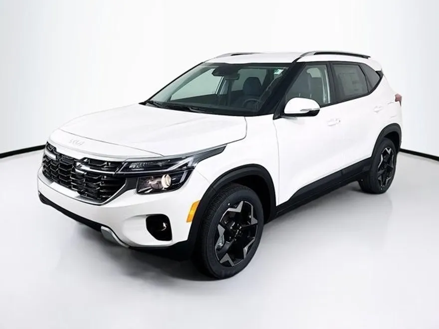 2025 Kia Seltos S photo 1