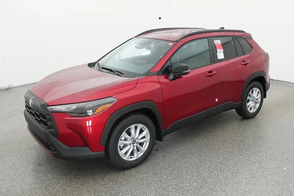 2026 Toyota Corolla Cross LE photo 1