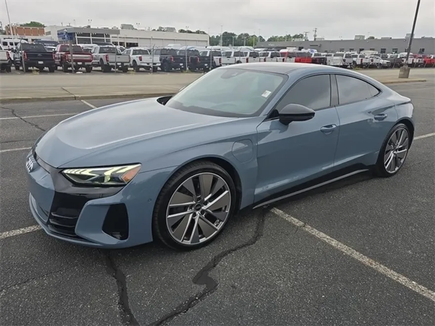 2022 Audi e-tron GT Prestige photo 1