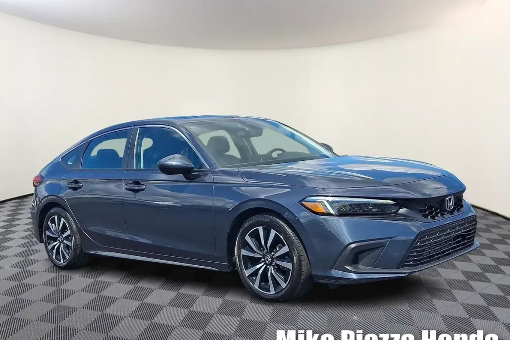 2022 Honda Civic EX-L Hatchback photo 1