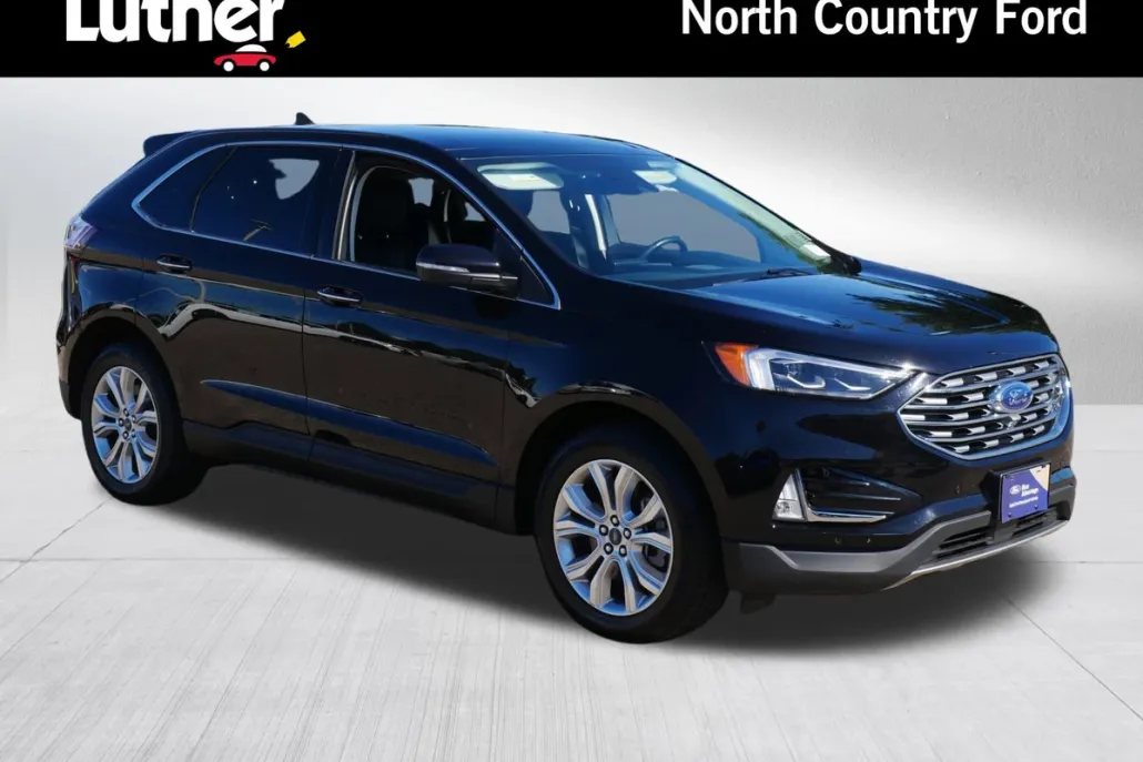 2022 Ford Edge Titanium photo 1