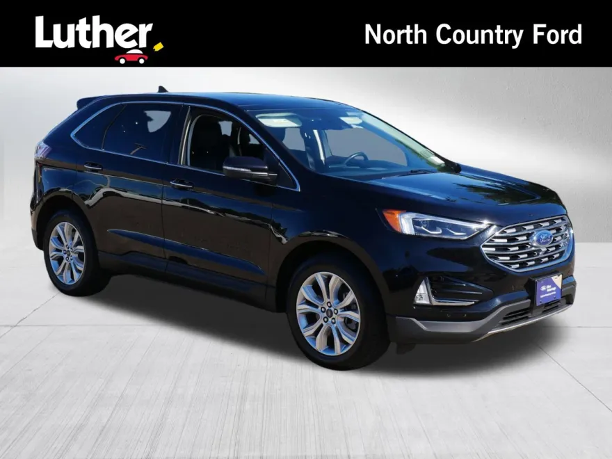 2022 Ford Edge Titanium photo 1