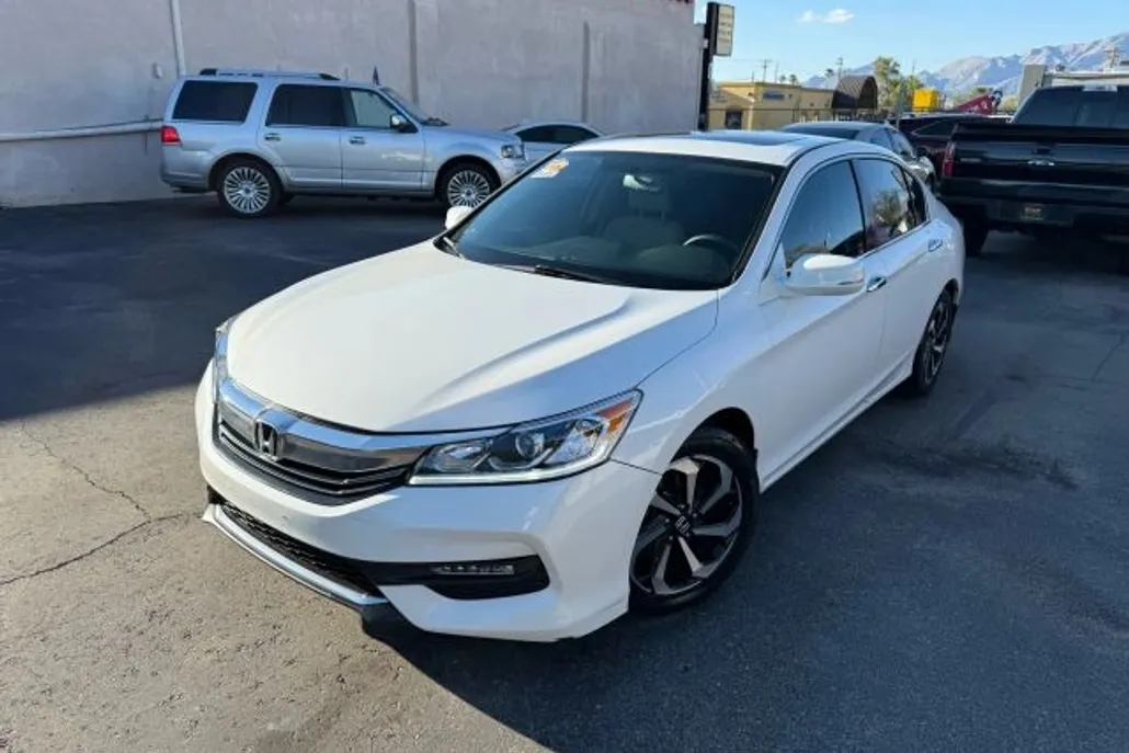 2016 Honda Accord EX photo 1