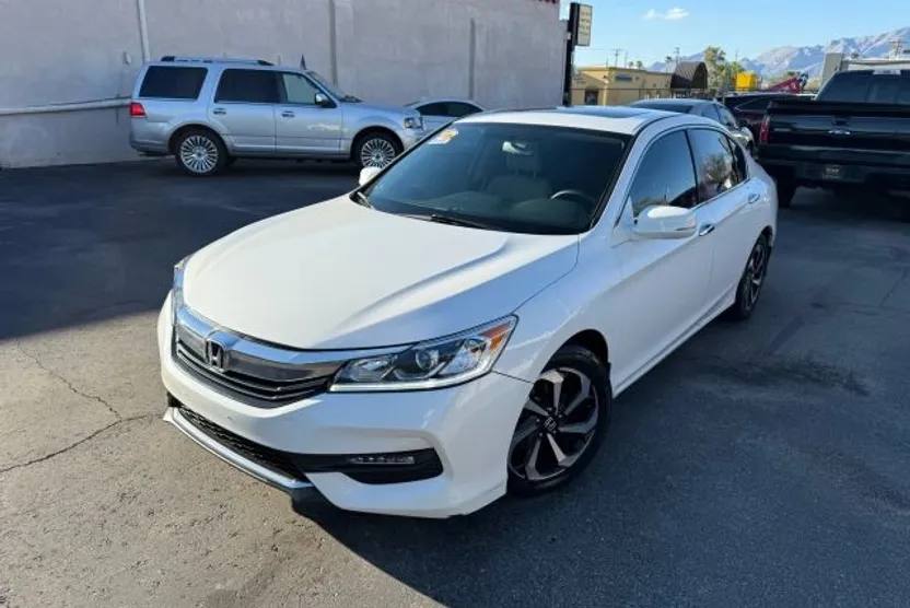 2016 Honda Accord EX photo 1