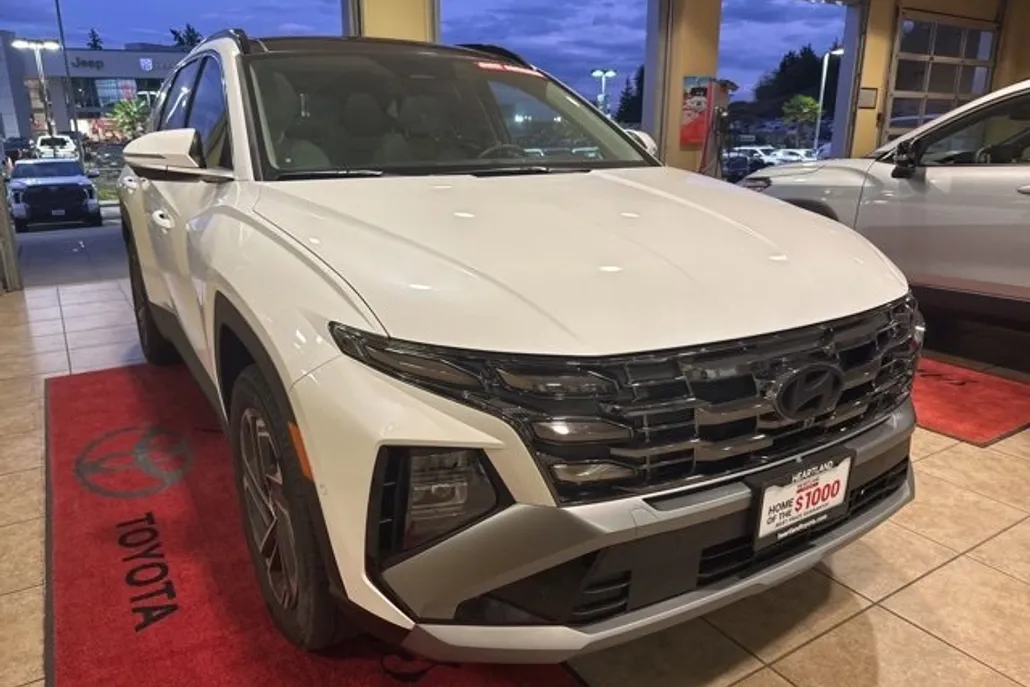 2025 Hyundai Tucson Hybrid Limited photo 1