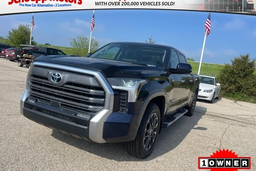 2022 Toyota Tundra Limited photo 1
