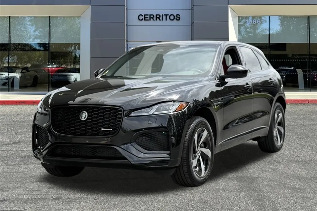 2024 Jaguar F-PACE P400 R-Dynamic S photo 1