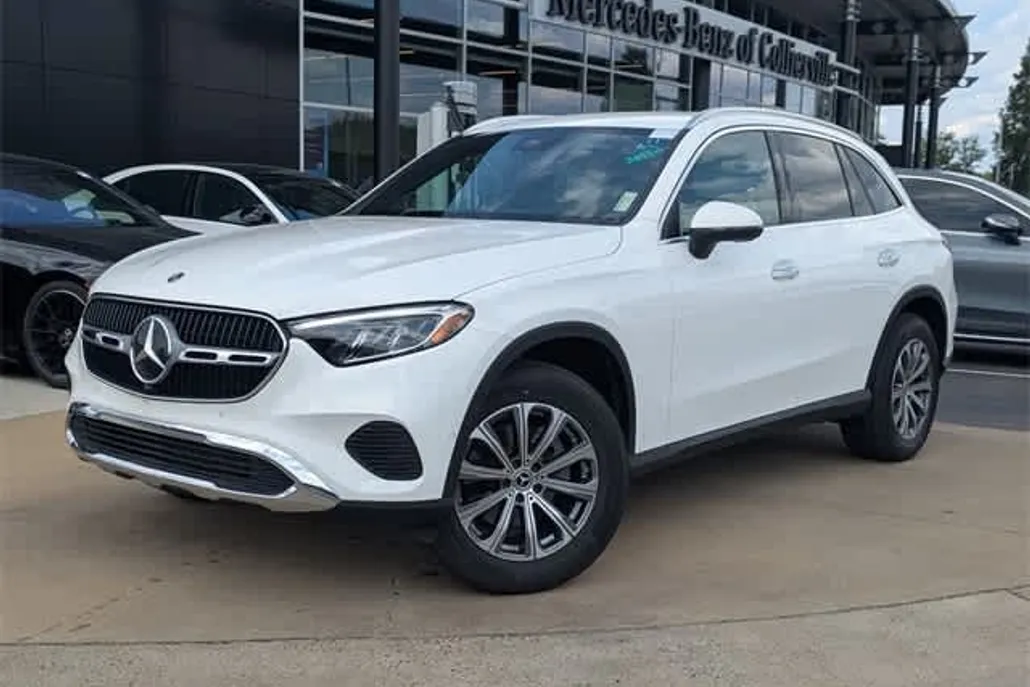 2025 Mercedes Benz GLC 300 4MATIC photo 1