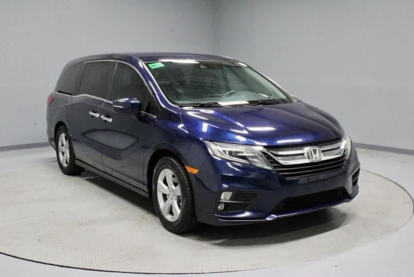2019 Honda Odyssey EX photo 1