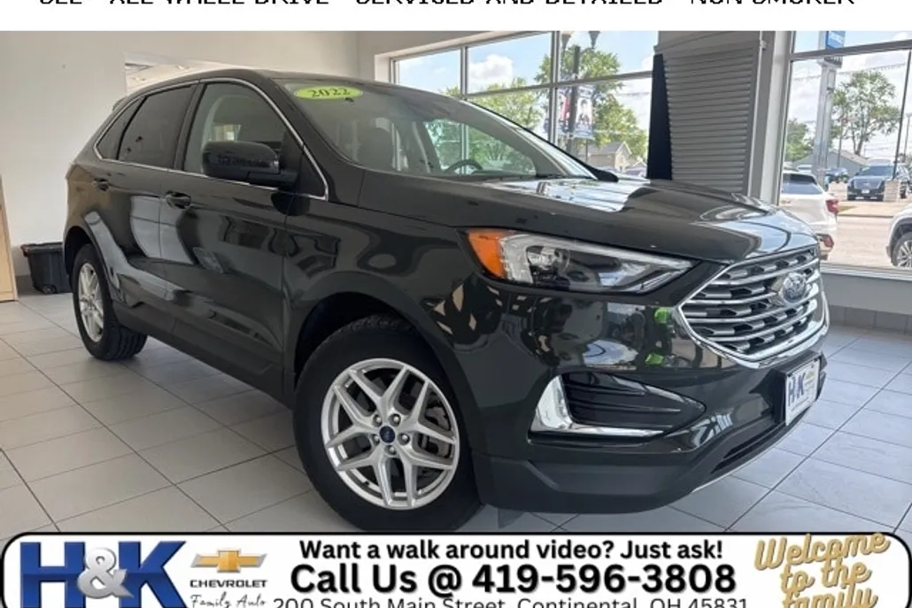 2022 Ford Edge Titanium photo 1