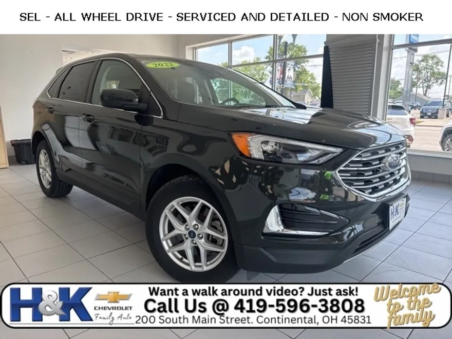 2022 Ford Edge Titanium photo 1