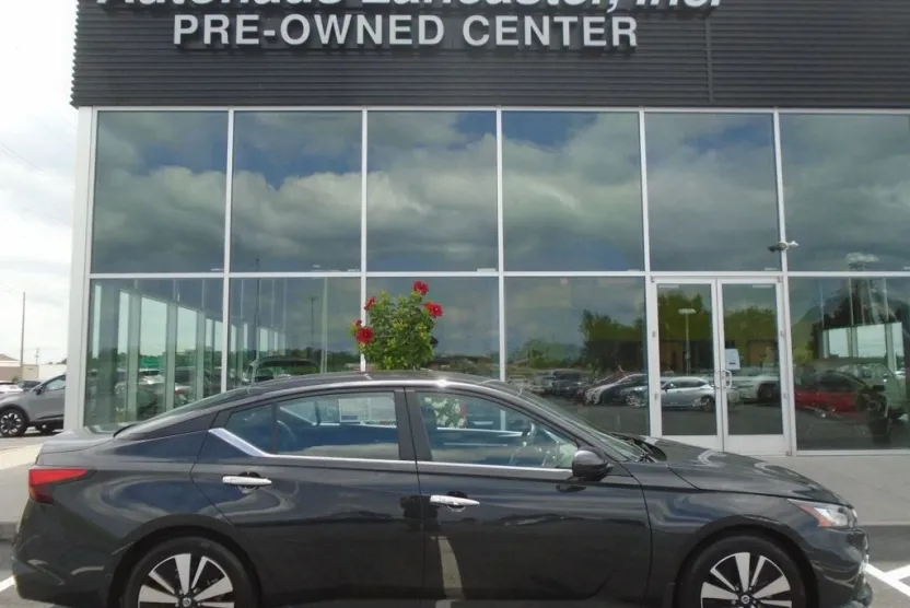 2021 Nissan Altima 2.5 SV photo 1