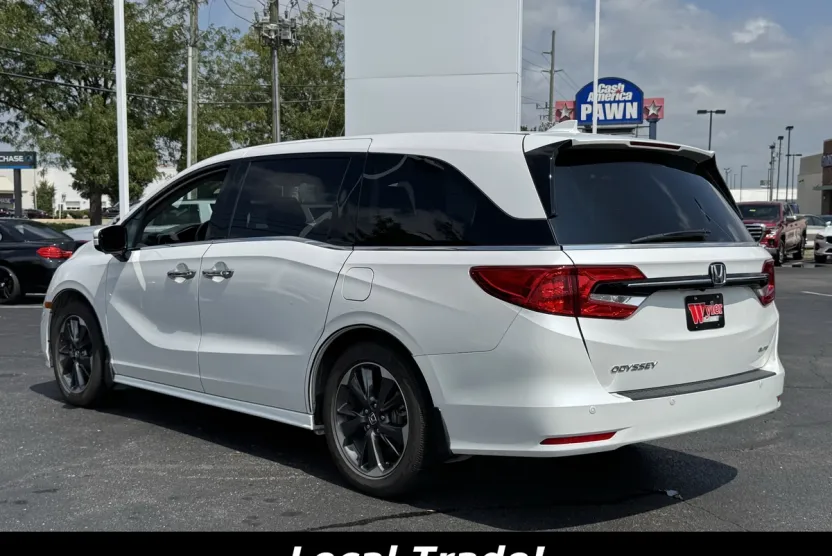 2023 Honda Odyssey Elite photo 1