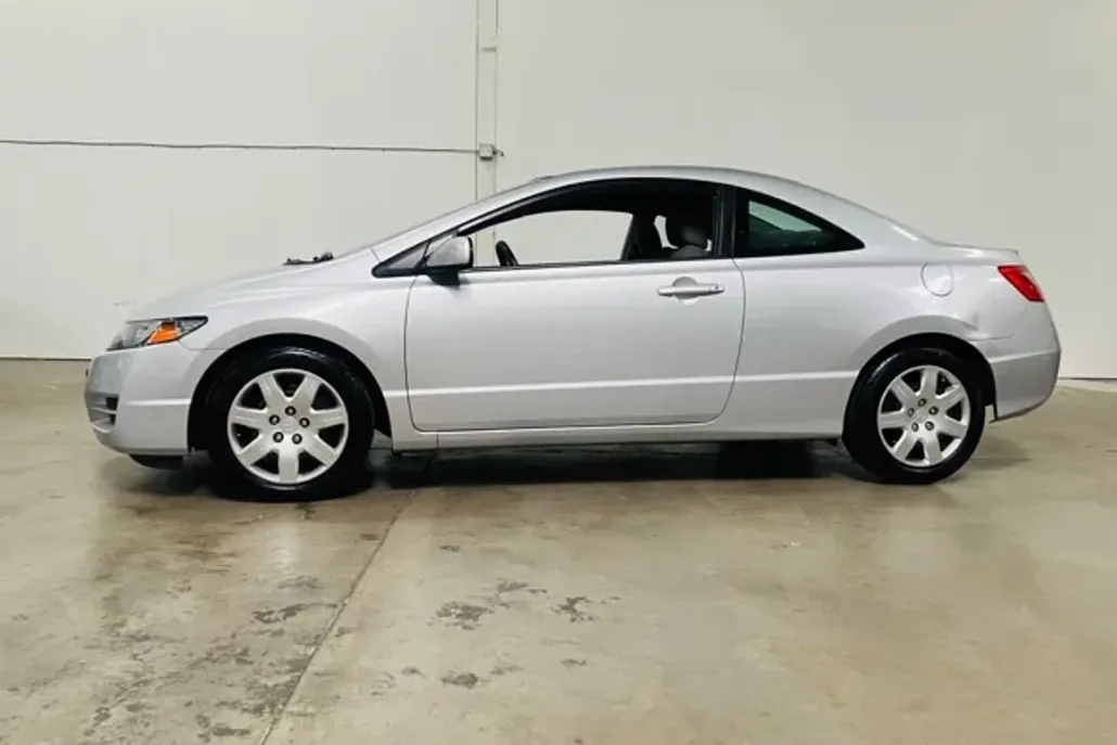 2009 Honda Civic LX photo 1