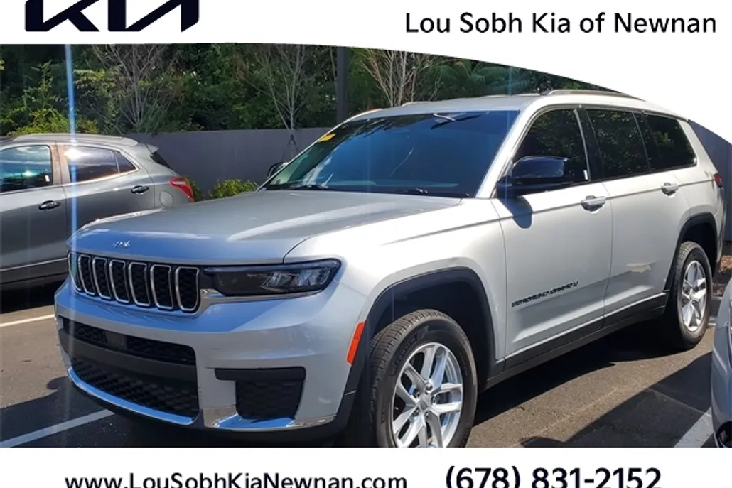 2023 Jeep Grand Cherokee Laredo photo 1