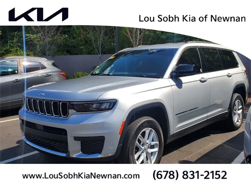 2023 Jeep Grand Cherokee Laredo photo 1