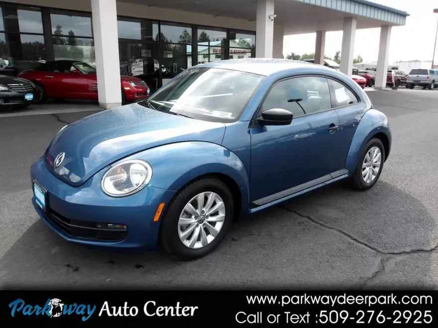 2016 Volkswagen Beetle 1.8T SE photo 1