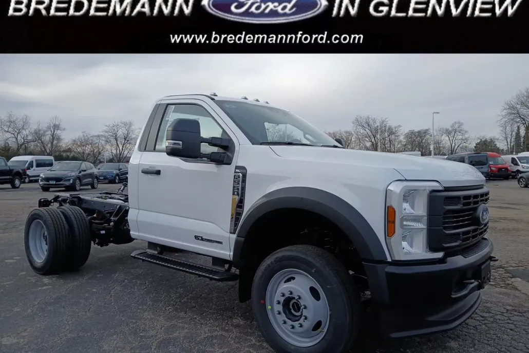 2024 Ford F-550 photo 1