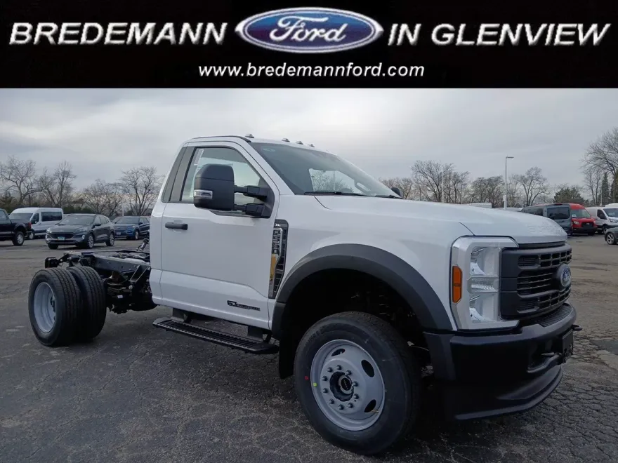 2024 Ford F-550 photo 1