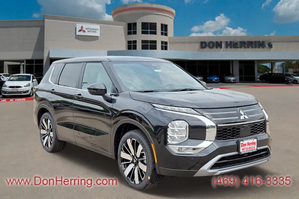 2025 Mitsubishi Outlander SE photo 1