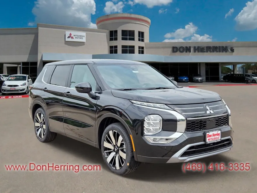 2025 Mitsubishi Outlander SE photo 1