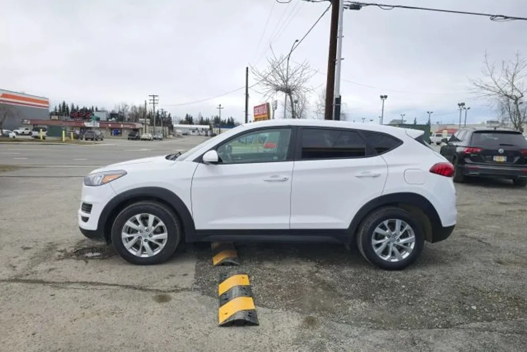 2020 Hyundai Tucson SE photo 1