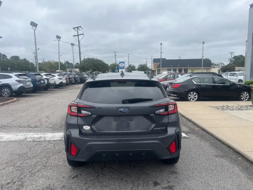 2024 Subaru Crosstrek Premium photo 1