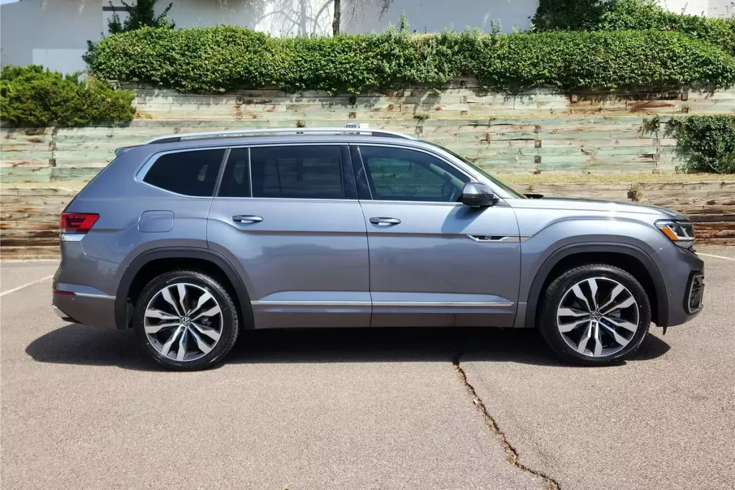 2022 Volkswagen Atlas V6 SEL Premium R-Line photo 1