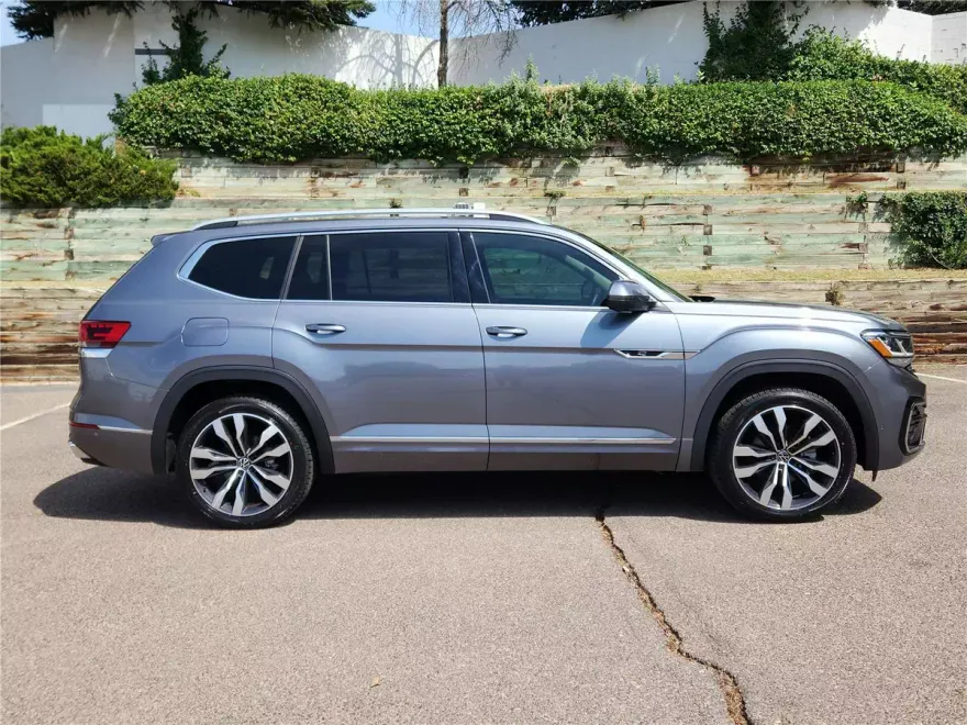 2022 Volkswagen Atlas V6 SEL Premium R-Line photo 1
