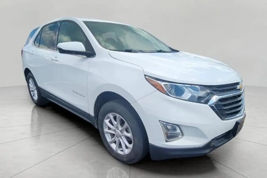 2019 Chevrolet Equinox LT photo 1
