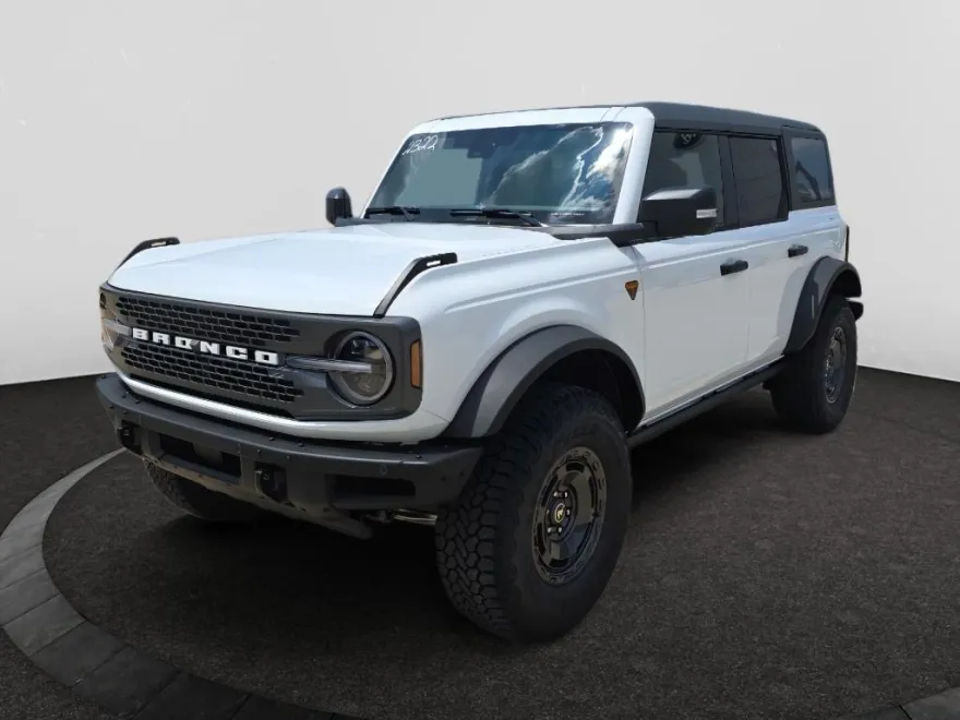 2025 Ford Bronco Badlands photo 1