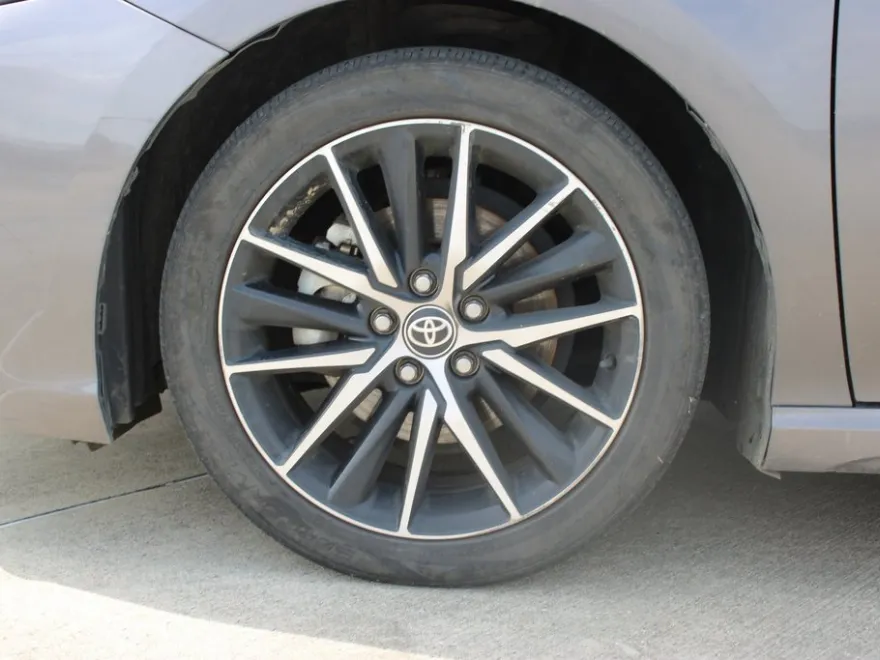 2023 Toyota Camry SE photo 2