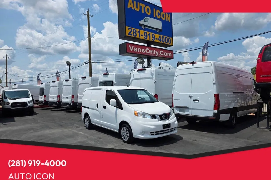 2020 Nissan NV200 SV photo 1