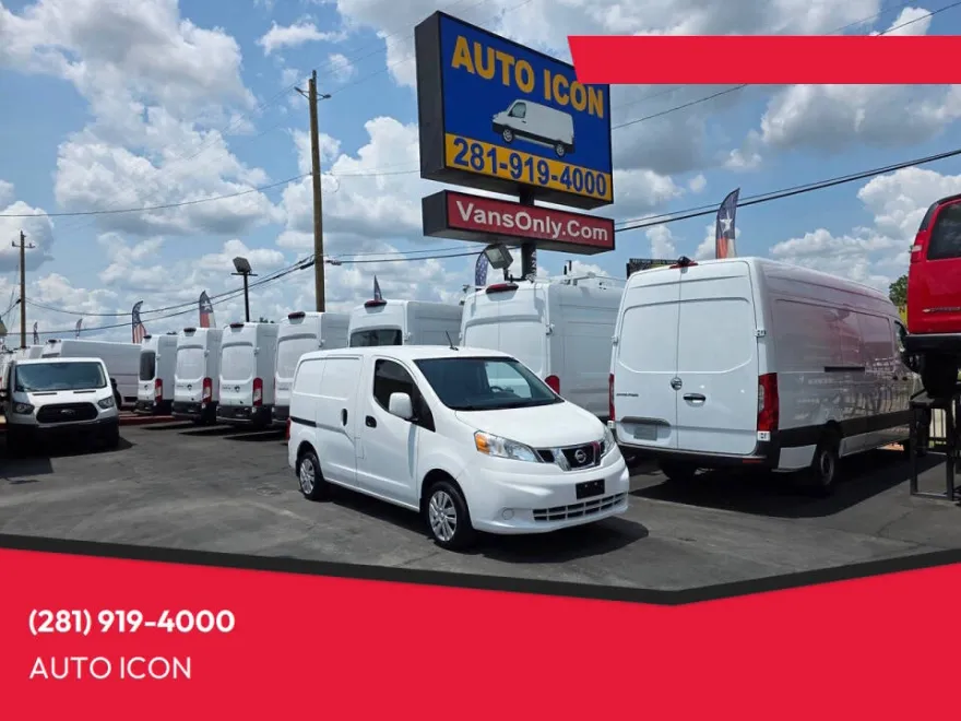 2020 Nissan NV200 SV photo 1