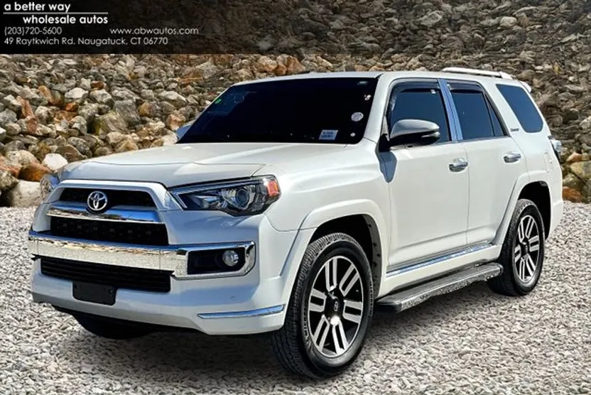 2015 Toyota 4Runner SR5 photo 1