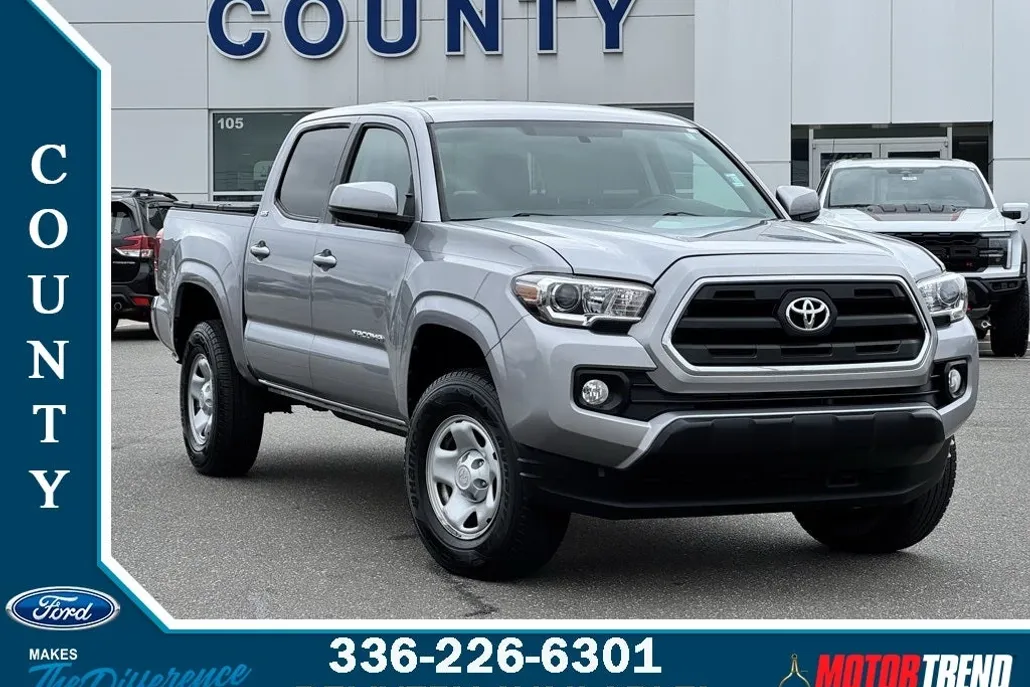 2016 Toyota Tacoma SR5 photo 1