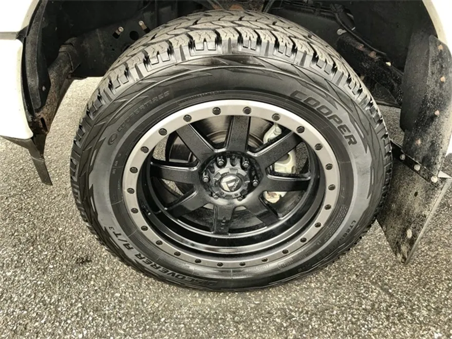 2020 Ford F-150 Lariat photo 1