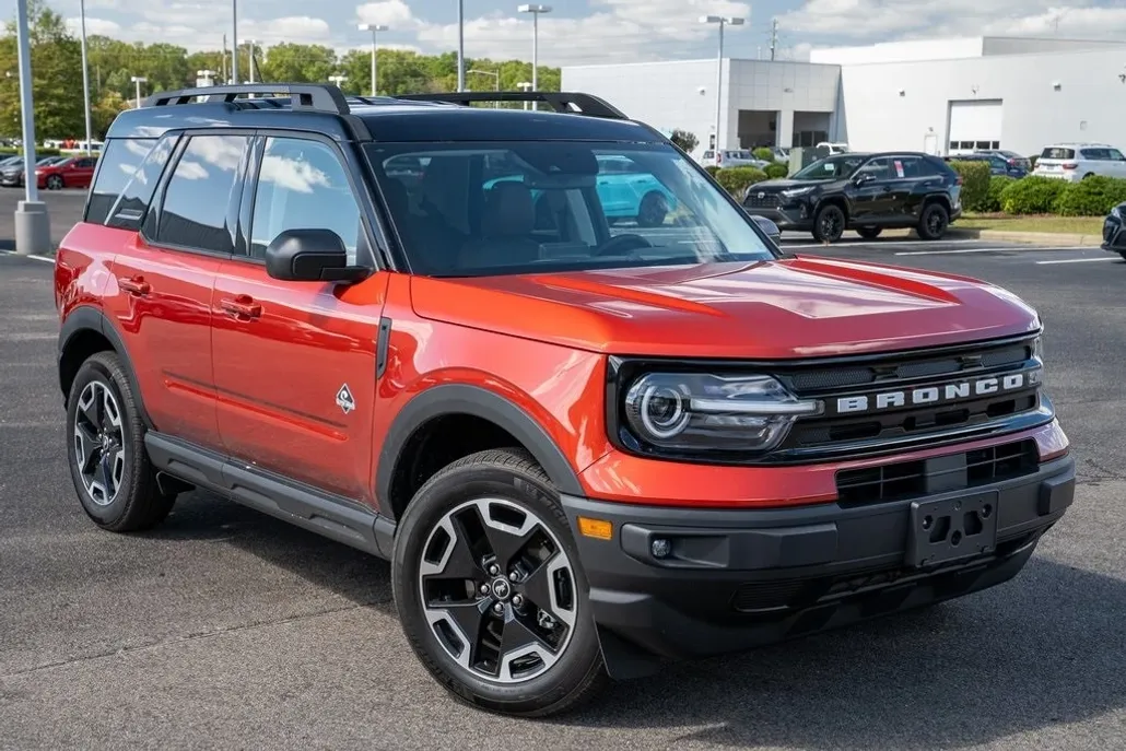 2024 Ford Bronco Sport Outer Banks photo 1