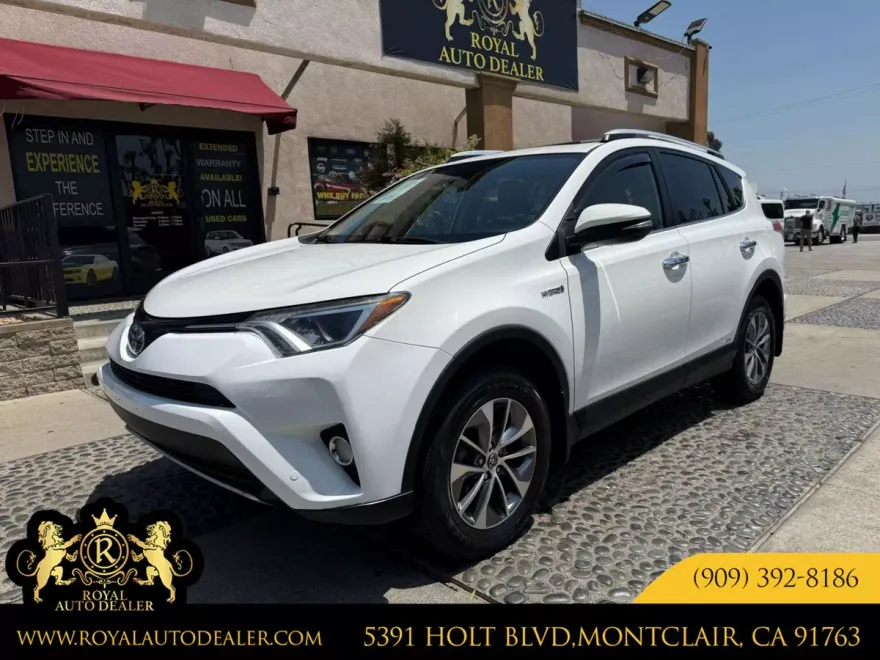 2016 Toyota RAV4 Hybrid XLE photo 1