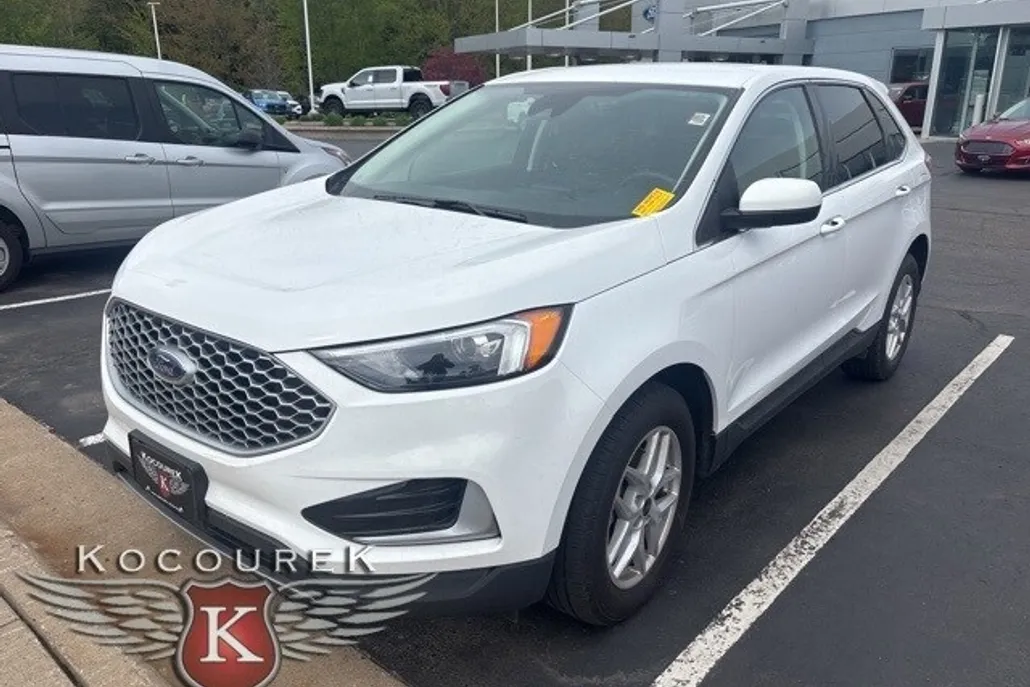 2024 Ford Edge SEL photo 1