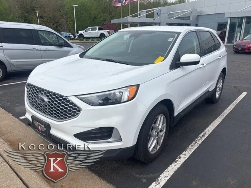 2024 Ford Edge SEL photo 1