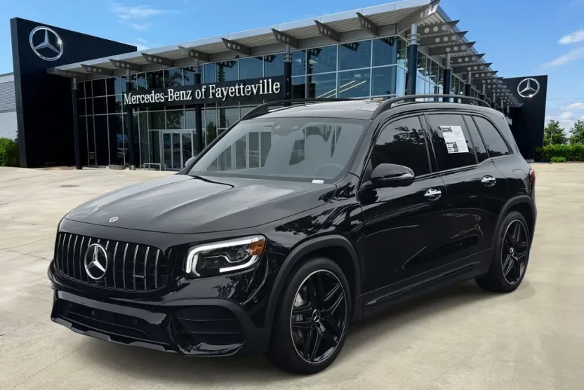 2022 Mercedes Benz GLB AMG 35 photo 1