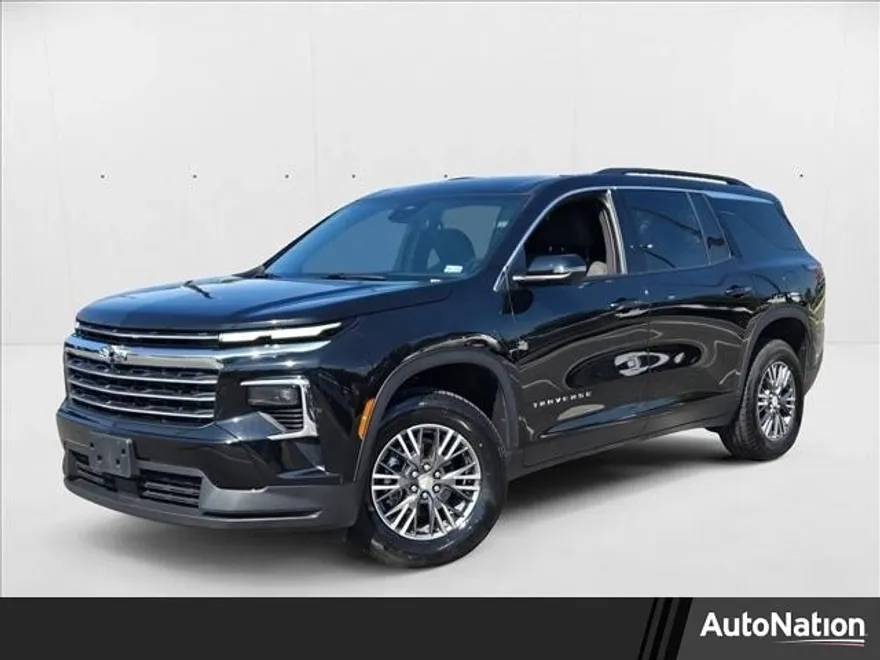 2024 Chevrolet Traverse photo 1