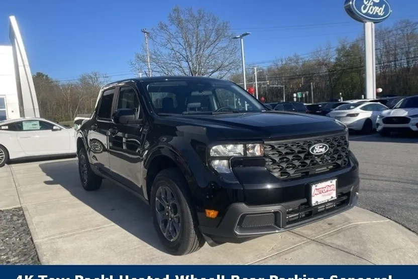 2025 Ford Maverick XLT photo 1