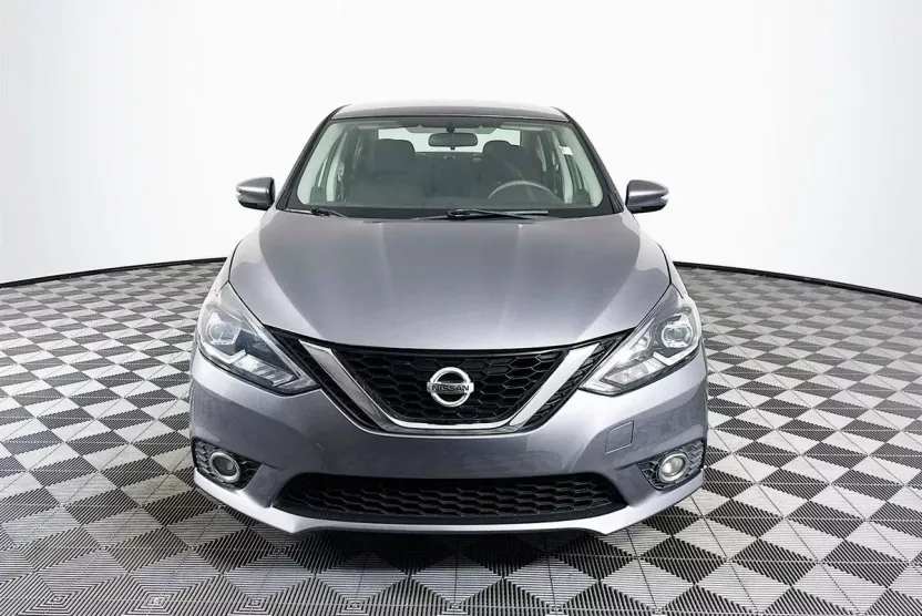 2017 Nissan Sentra SR photo 1