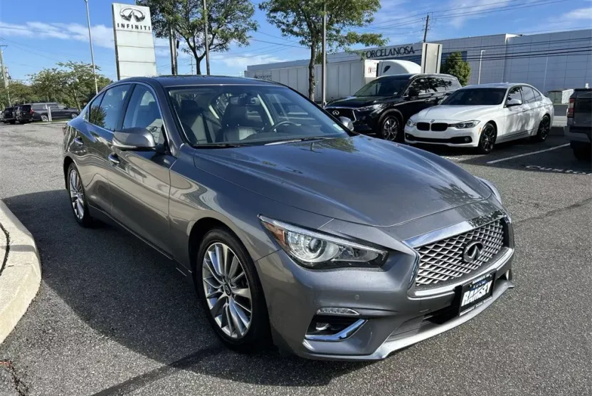 2022 Infiniti Q50 LUXE photo 1