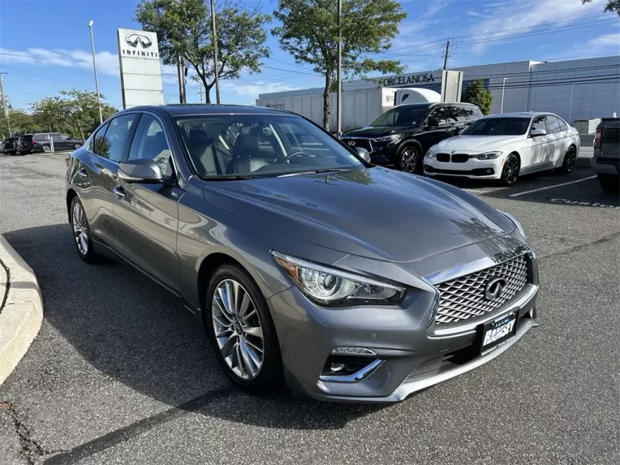 2022 Infiniti Q50 LUXE photo 1